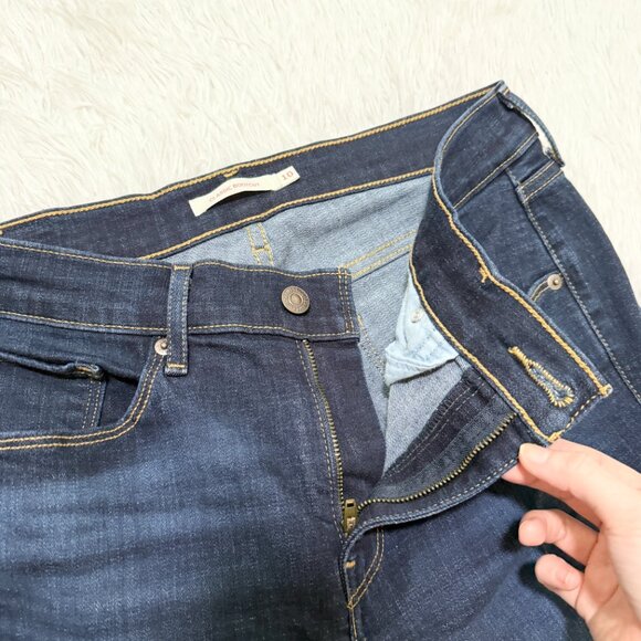 Women Levi's Classic Bootcut Denim Jeans Mid Rise in Island Rinse Size 10 - Picture 4 of 10